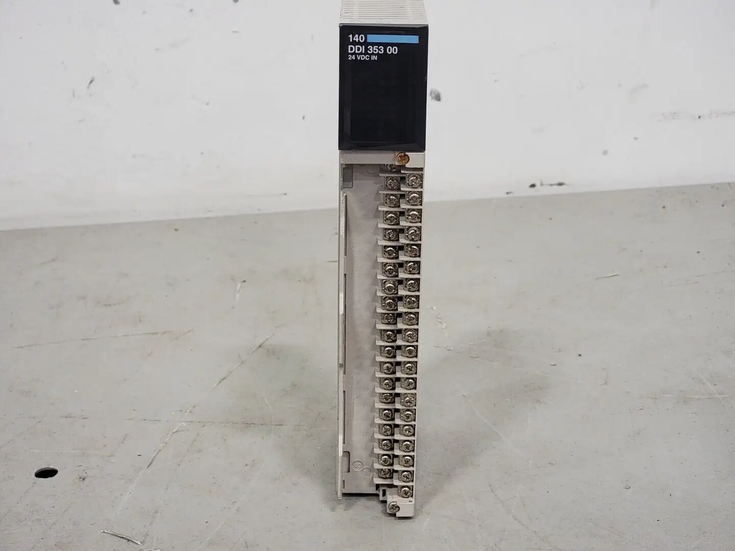 USED SCHNEIDER ELECTRIC 140DDI35300