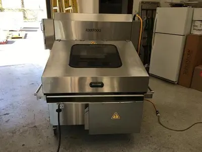 Food Tools Model ACC-10USRW Ultrasonic Cake Cutter