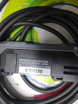 NEW KEYENCE FS-V21RP