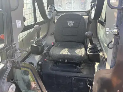 Used 2024 CASE SR210B Skid Steer Loaders Tennessee US | Moore Equipment #1517232