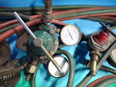 Smith's Welding Equipment  Welding Hoses W/ Pressure Regulators