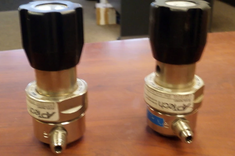 Used APTech AP1010S Air Pressure Regulators Arizona US | ASSET CONVERSION SPECIALISTS, INC. #319840