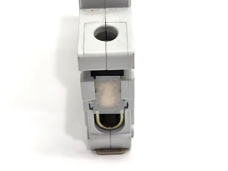 Used BBC Brown Boveri S221 K10A Circuit Breakers Michigan US | Maverick Industrial Sales #1460514