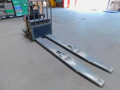 Used CROWN PE4500-60 Pallet Jacks Texas US | Aucto #1459876