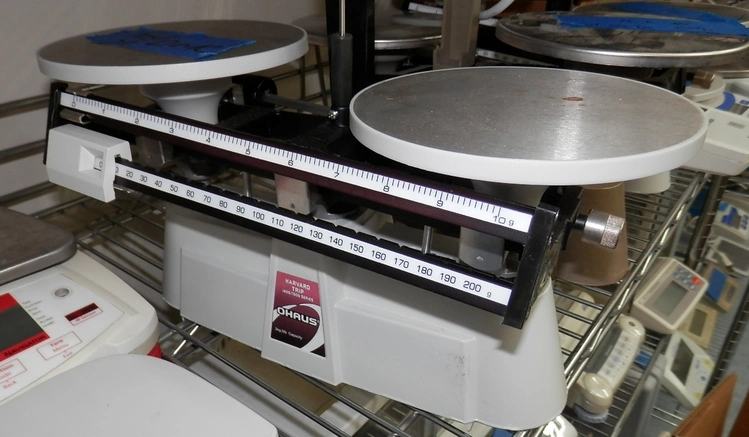 Used OHAUS 1560-SD Balances California US | Biotech Equipment Sales #1464706