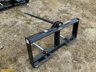 New Tomahawk bale spear skid steer attachment, 45” main spear, 1800lb capacity, skid steer quick...