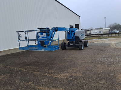 USED 2016 Genie Z-62/40
