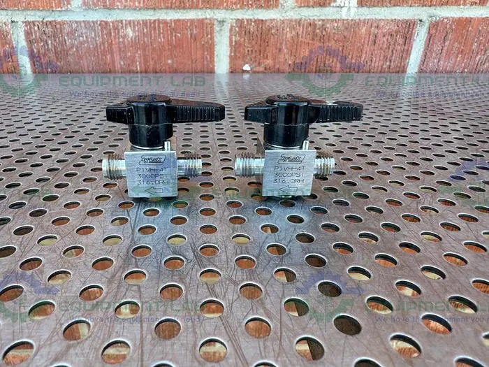 Used LOT OF 2 - HY-LOK P1VH-4T STAINLESS STEEL BALL VALVE 3000 PSI Valves/Fittings California US | Equipment Lab #485802