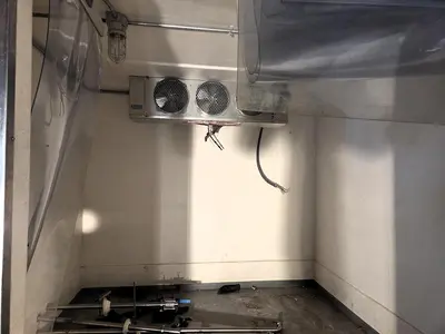 Polar King 10x10' Walk-in Freezer