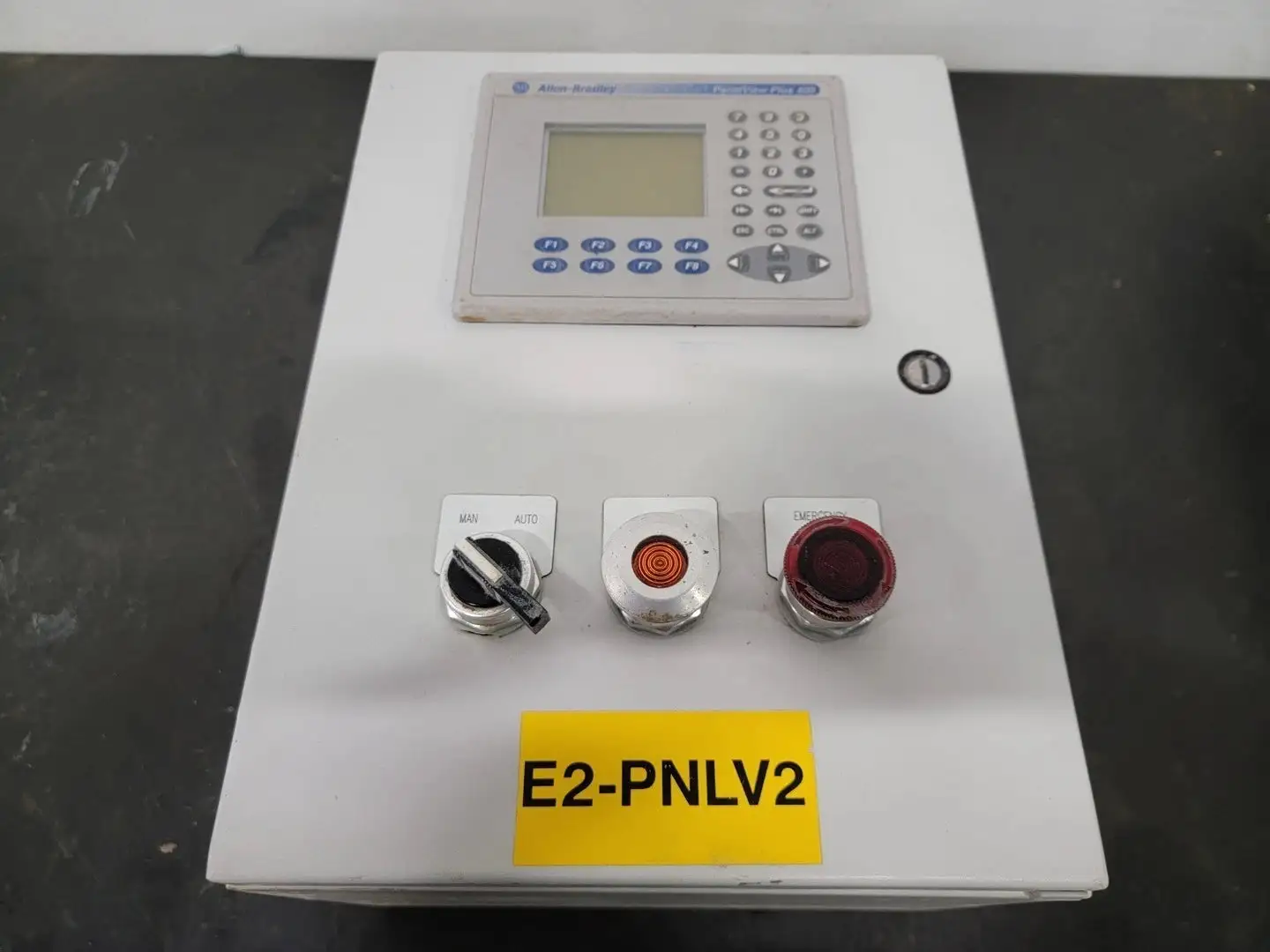 USED ALLEN-BRADLEY 2711P-K4M20D