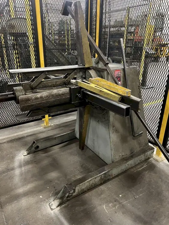 Used VOGEL _UNKNOWN_ Uncoilers | D & D Industries #438619