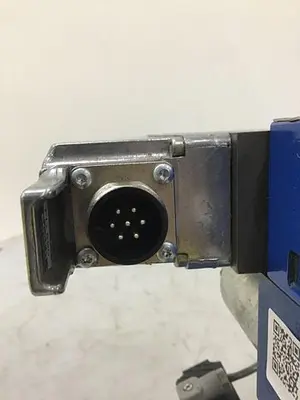 USED REXROTH Z4WE6X25331/EG24N9K4QMAG24/V/60