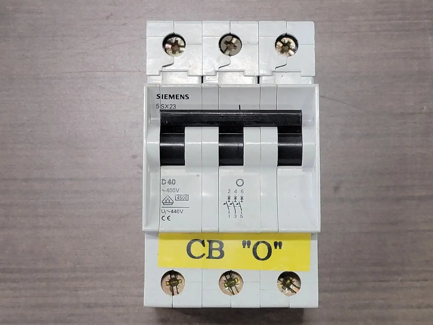 USED SIEMENS 5SX23 D40