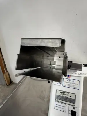 182-0199 2014 Oliver 702-N Bagel Slicer
