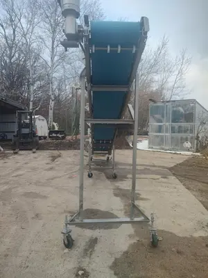 2021 Two Rivers Incline conveyor