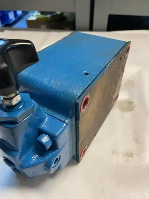 USED VICKERS DGX-06-2FE-50