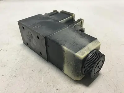 USED VICKERS DG4V-35-2A-M-FW-D7-H5-60