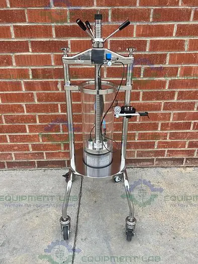 Used MILLIPORE QUIKSCALE 200/550 CHROMATOGRAPHY COLUMN 17 LITER  CAT # GA201711 Columns California US | Equipment Lab #485617