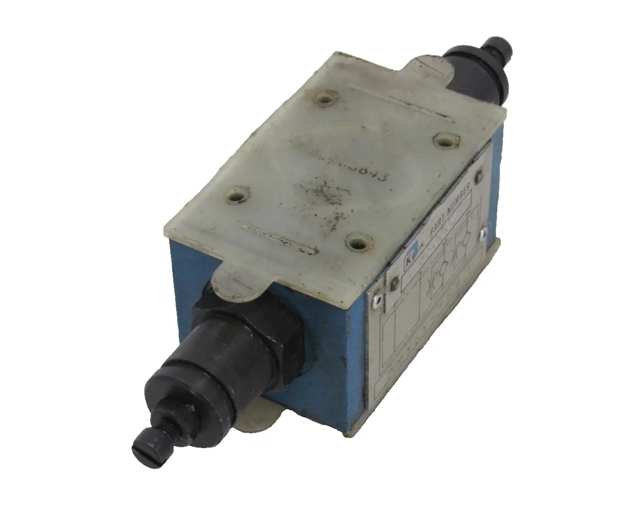 NEW VICKERS DGMFN3YA2WB2W21 CONTROL VALVE