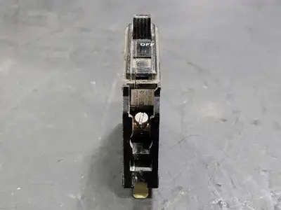 USED SQUARE D QO120