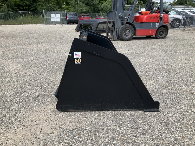 Used TOMAHAWK 60" SNOW/ MULCH BUCKET Skid Steer Buckets Michigan US | Miedema Asset Management Group #1342378