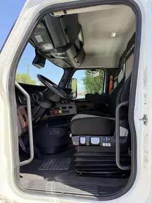 Used FREIGHTLINER T11664ST Conventional trucks California US | Commerce Truck Equipment Sales #1548743