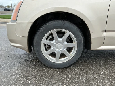USED 2005 CADILLAC SRX