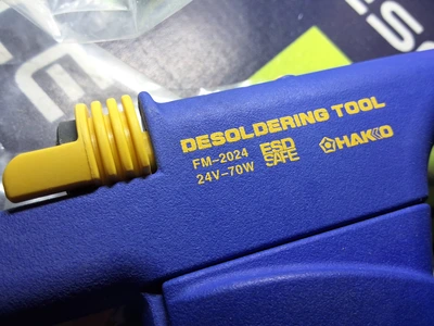 HAKKO FM2024-42 DESOLDERING HANDPIECE WITH ACCESSORIES FM-2024 - BRAND NEW