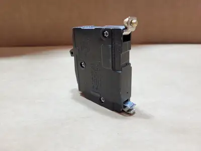 USED SQUARE D QOB120