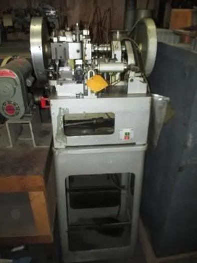 8505-100 OMBI Model FRT10 Boston Link Chain Making Machine