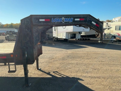 Used 2017 LOAD TRAIL 39.5' TANDEM DUAL AXLE Gooseneck Cargo Trailers Michigan US | Miedema Asset Management Group #1579248