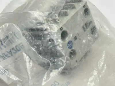 100-KFA20E | Allen Bradley  Ser A Auxiliary Contact Block 600VAC - New