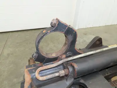 Yale 8500812 Forklift Mast 2 Stage 3 Lever 135.8" Lift 5290lb Class 4 ERC100HGN