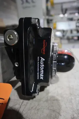 Flowserve Automax NXCLU2M1-18-00200, Positioner Actuator Ball Valve STOCK 5323