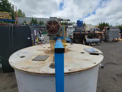 Fiber Glass Tank w/ Fittings