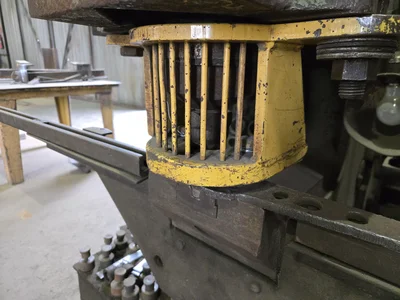 Hill Acme Kling No. 4 Metal Worker Punch/Shear/Notch Machine