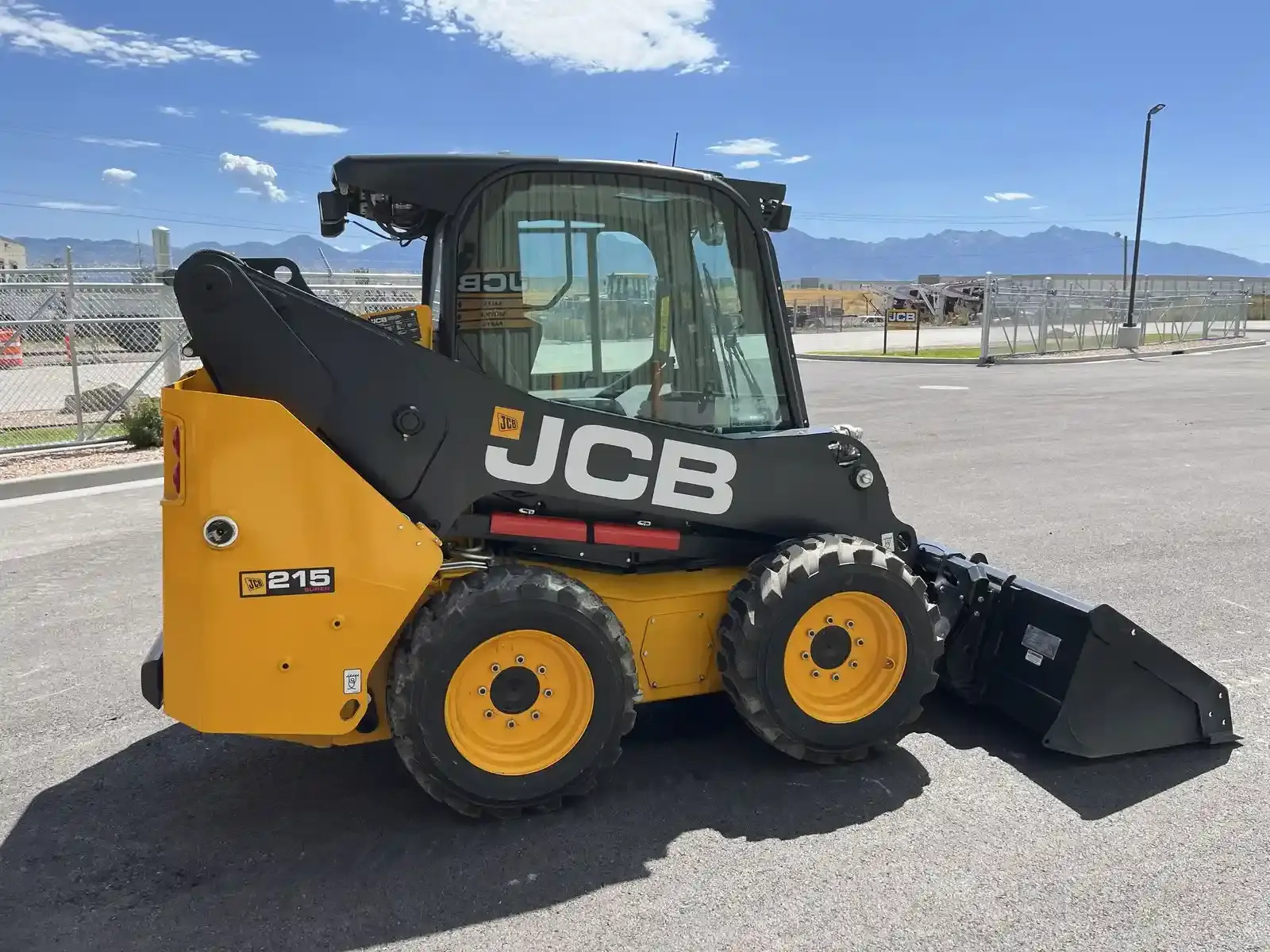 USED 2019 JCB 215