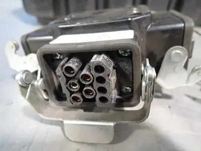 USED AMPHENOL P27779