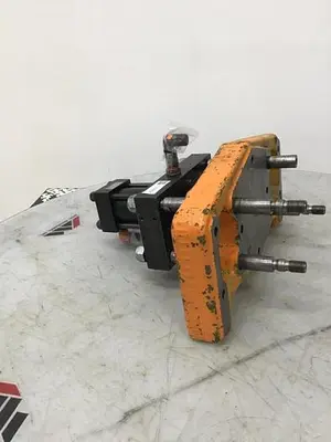 USED CINCINNATI MILACRON N5G-2.5X3.03