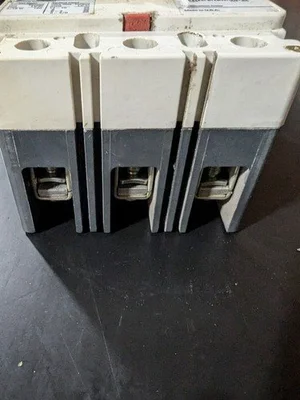 EATON CUTLER-HAMMER HFD3040 INDUSTRIAL BREAKER  40A0420040427184813