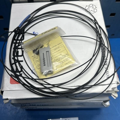 NEW KEYENCE FU35FA (2000)
