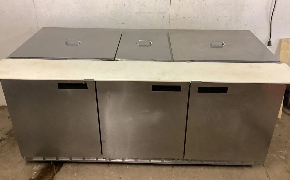 152-0344 Delfield 4472-30M 72” Self Contained Refrigerated Sandwich Prep Table