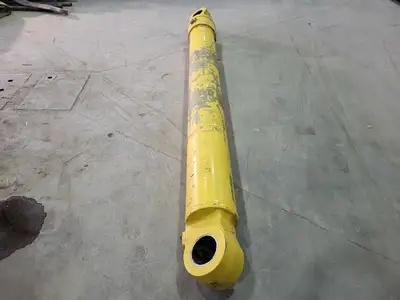 USED KOMATSU 21M-63-02121R