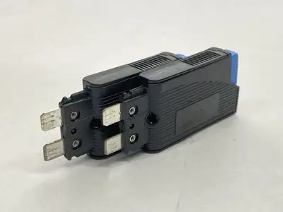Used Morsettitalia Thermal Circuit Breaker 1-Pole 3A 250VAC 72VDC LOT OF 2 Circuit Breakers Michigan US | Maverick Industrial Sales #1394550