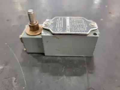 USED ALLEN-BRADLEY 802T-H