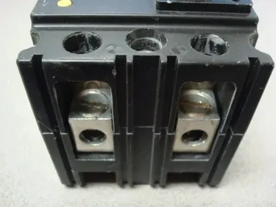 Square D FAL22090 Industrial Circuit Breaker 90 Amp 240VAC 2 Pole Used