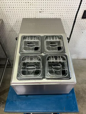 Used APW Wyott Used 17' APW Wyott RTR-4 Refrigerated Countertop Topping Rail 120 Volts Food Prep Tables Illinois US | Falcon Restaurant Supply #1375603