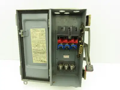 Square D H361AWK Safety Disconnect Switch Fusible 30A 600V 30HP  3 Pole Ser E1