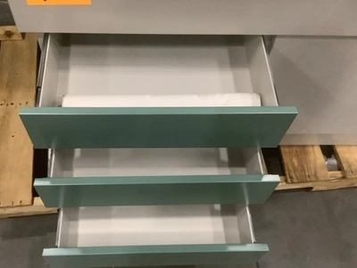 Used UMF 5150 Tables/Stretchers/Gurneys Pennsylvania US | David Hobbs #1321682