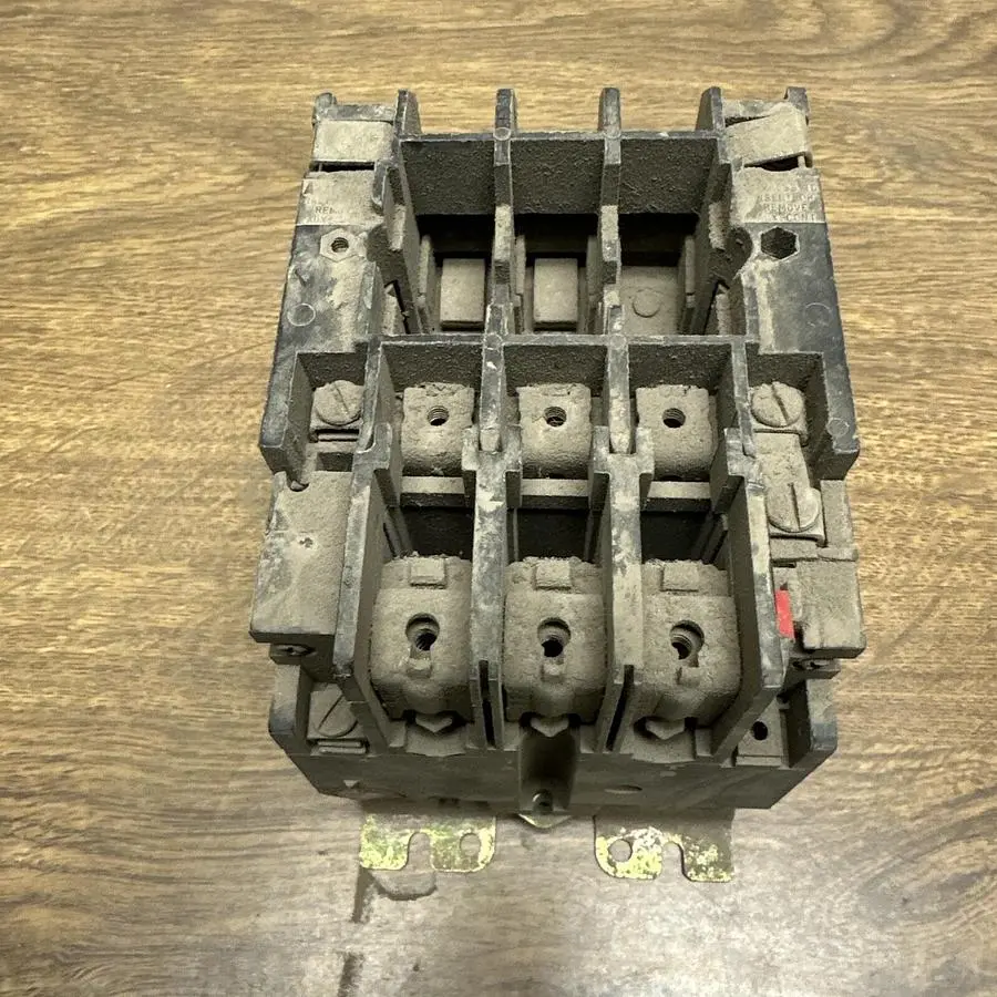 USED SYLVANIA T13U032